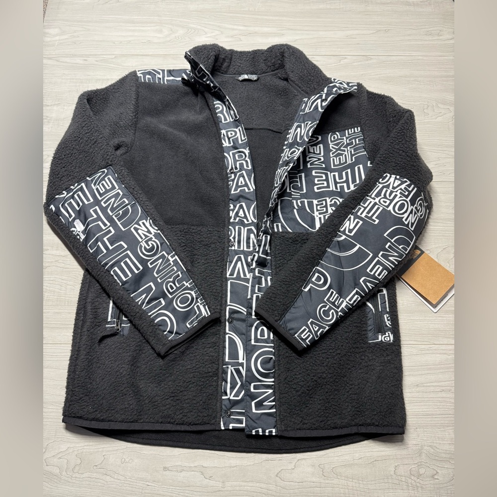 The North Face boys Sherpa Jacket